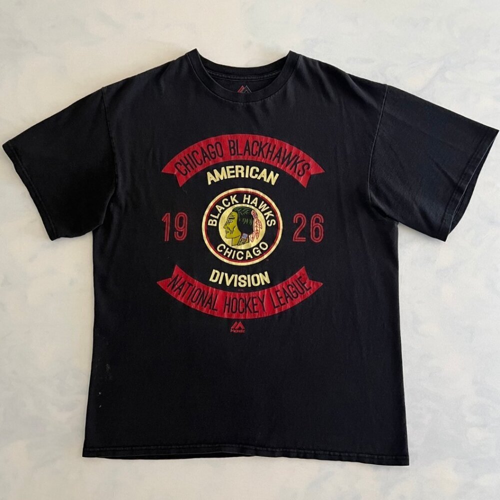 Majestic Chicago Blackhawks NHL Distressed Tee Shirt